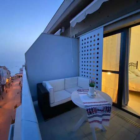 Atico Con Vistas Al Mar En El Centro De La Caleta Apartment
