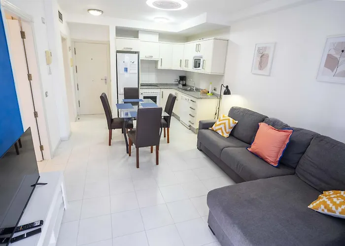 Apartament Atico Con Vistas Al Mar En El Centro De La Caleta *